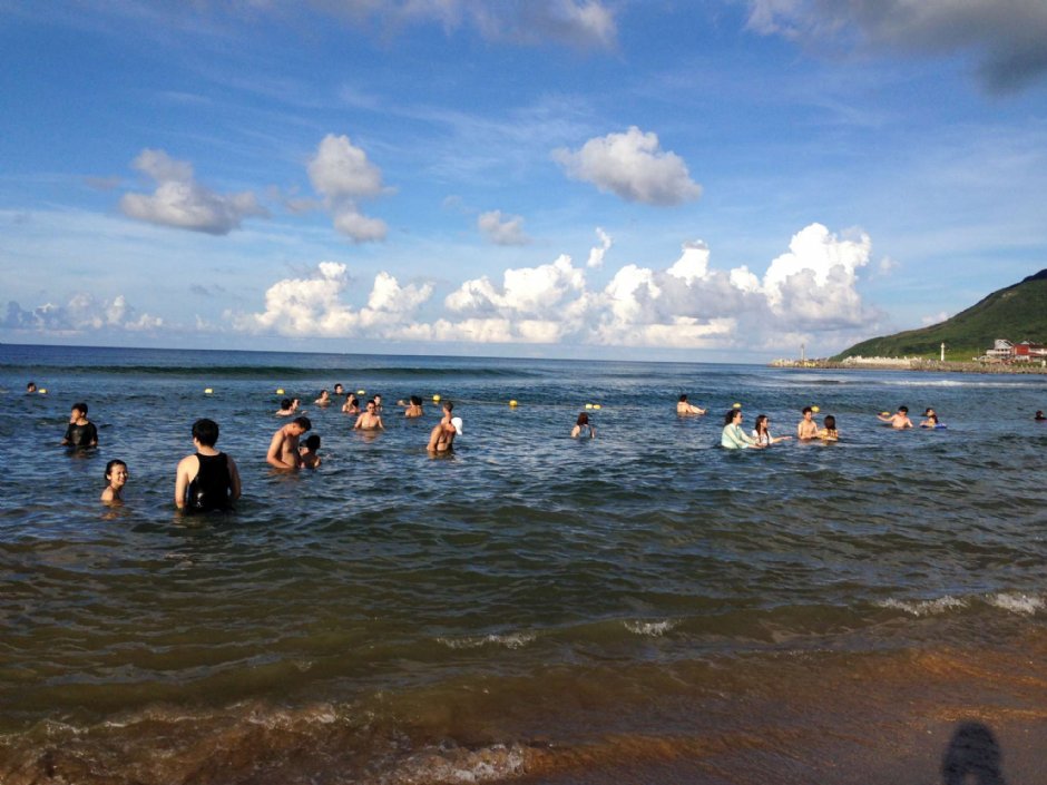 天气晴朗的夏日海边 摄影：陳皮梅