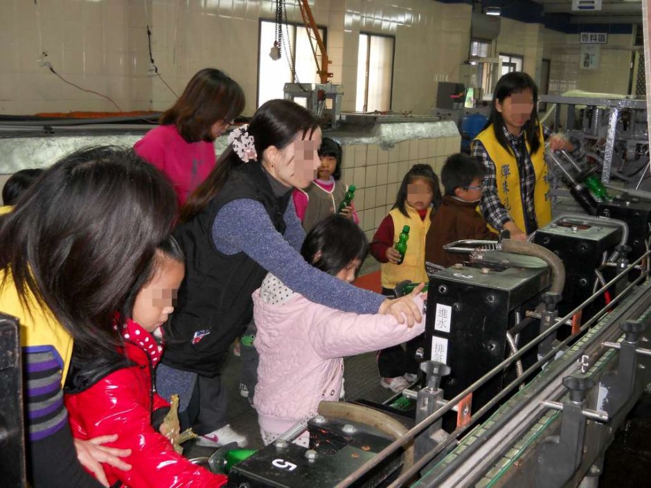 弹珠汽水DIY 摄影：大補內彈珠汽水觀光工廠