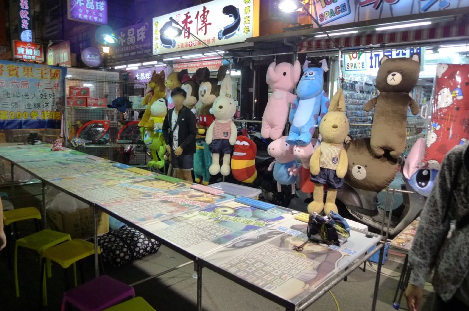 中坜夜市(新明夜市) 摄影：Eva隨手拍