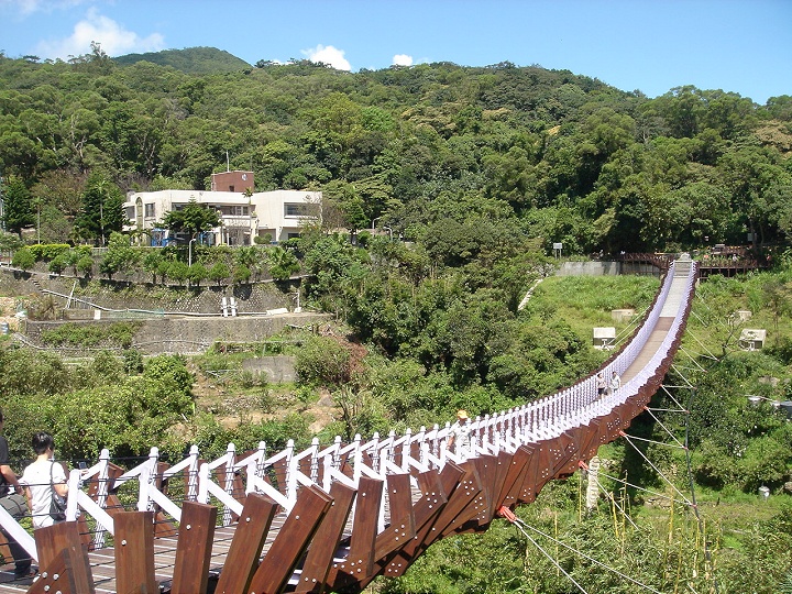 白石湖吊橋 攝影：陳美吟