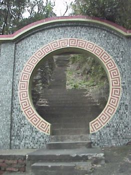 登山道入口 摄影：郭香妙