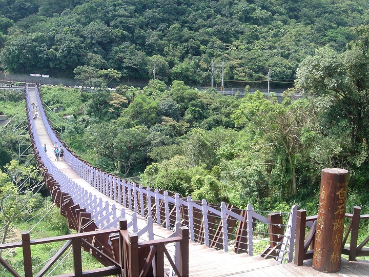 白石湖吊橋 攝影：陳美吟