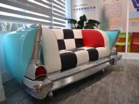 汽车改造的沙发<br/> 摄影：車之道體驗中心 提供