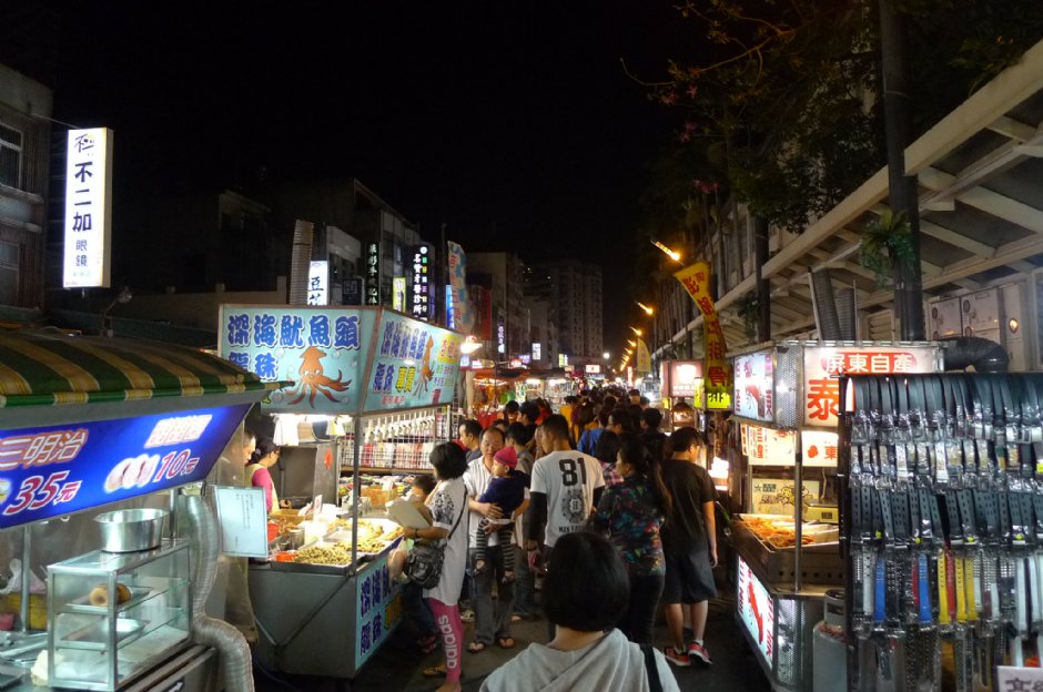 中坜夜市(新明夜市) 摄影：Eva隨手拍