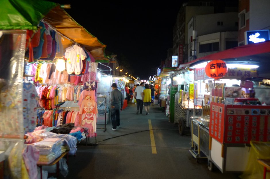 中坜夜市(新明夜市) 摄影：Eva隨手拍