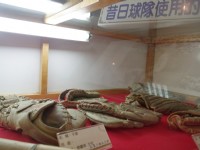 昔日球队所使用之球具<br/> 摄影：Eva隨手拍