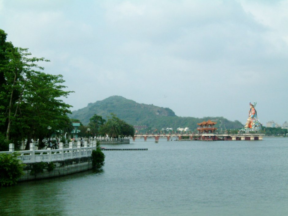 远照莲池潭 摄影：吳浚騰