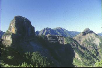 大小霸尖山 摄影：陳勇霖