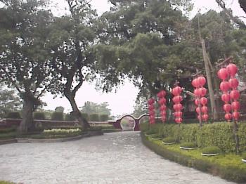 紅燈結綵 攝影：郭香妙