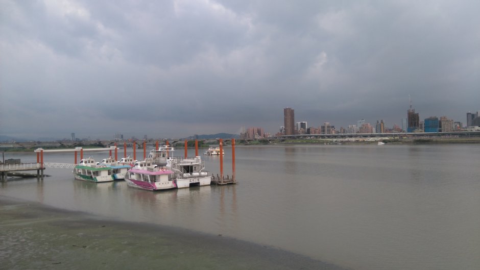 淡水河右岸 摄影：Lu