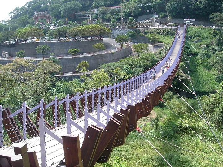 白石湖吊橋 攝影：陳美吟