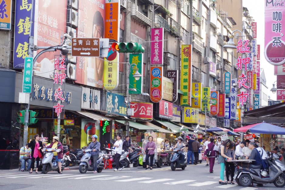 白天的广州街夜市 摄影：Eva隨手拍