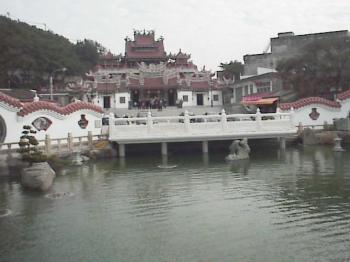 观音池与观音寺 摄影：郭香妙