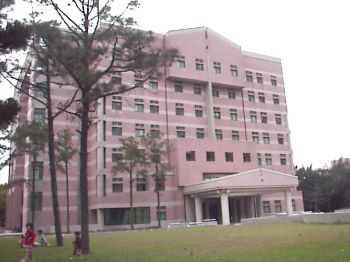 化学工程一馆 摄影：郭香妙
