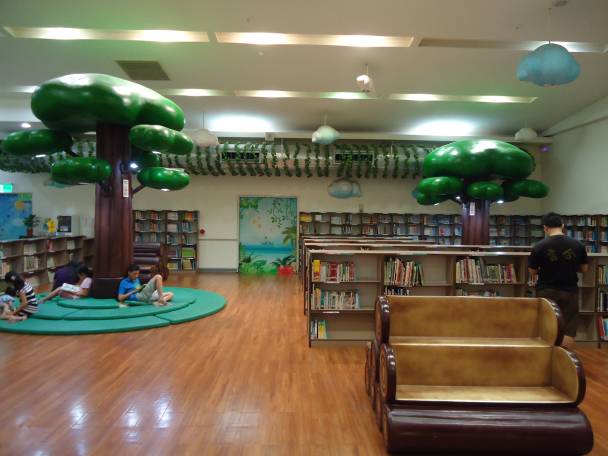 亲子阅读区 摄影：新北市立圖書館