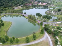 由高空俯瞰蜊埤湖犹如张开的蛤蜊<br/> 摄影：資料來源 / 宜蘭縣政府