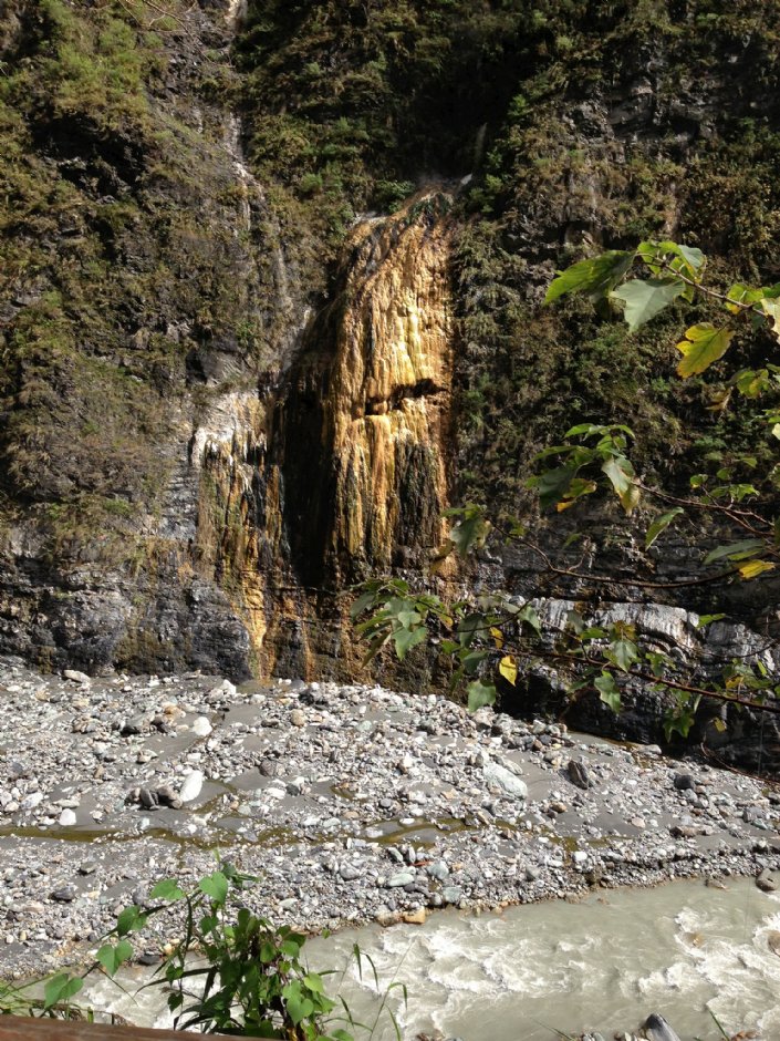 雾鹿温泉源头 摄影：林錦萍