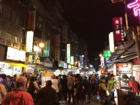 艋舺夜市<br/> 摄影：陳皮梅