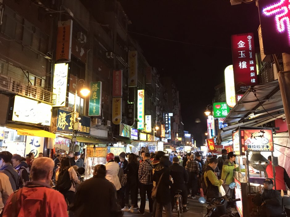 艋舺夜市 摄影：陳皮梅