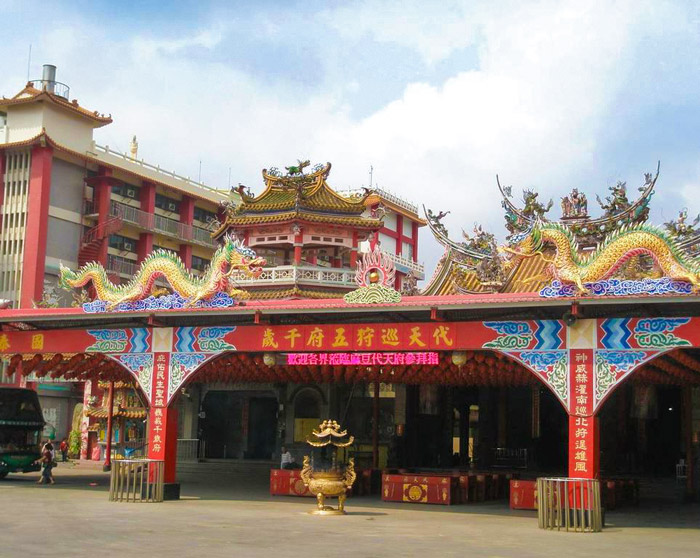 麻豆代天府刈香